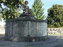 Soldatendenkmal von Robert Rudolf (1884–1932) für die während des Ersten Weltkriegs verstorbenen Wehrmänner. Riedholzschanze in Solothurn