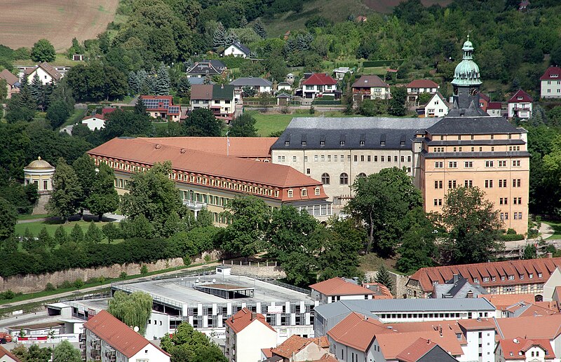 File:Sondershausen Schloss.jpg