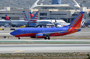 Southwest Airlines, Boeing 737-7H4(WL), N401WN - LAX (24891087549).jpg