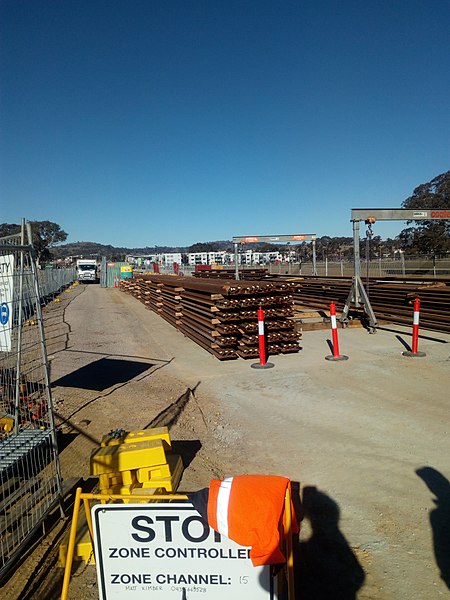 File:Stacked track for Canberra Light Rail, Gungahlin.jpg