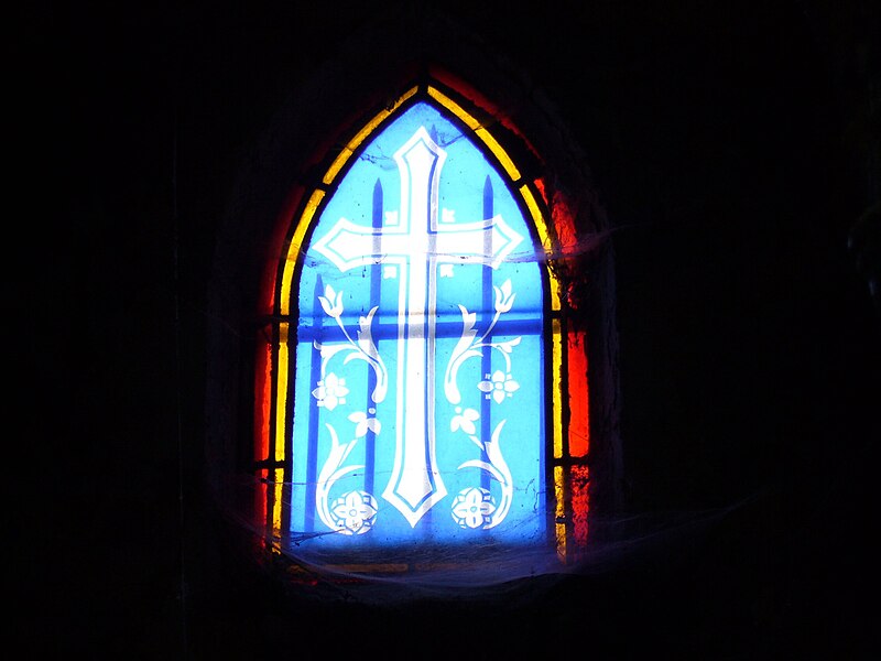 File:Stained glass window inside a crypt - Pere Lachaise.jpg