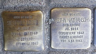 File:Stolperstein Siegfried Loewe, Martha Nathansohn.jpg