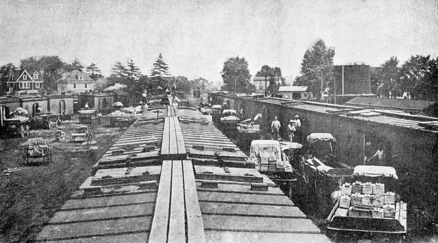 Tomato shipping in Swedesboro, 1912