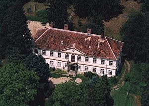 Aerial photography: Szarvaskend - palace Szarvaskend legifoto.jpg