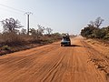 Taxi-brousse sur une piste au nord du Bénin.