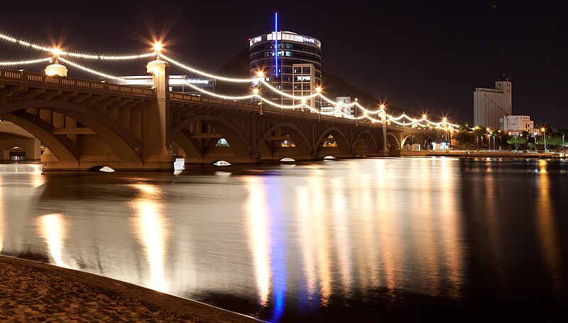 File:Tempe Town Lake (1) (6160312347).jpg