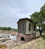 The Queen Bee Turbine House