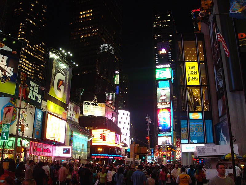 File:Times Square de noche - panoramio.jpg