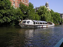 Tour boat in Amsterdam Toeristenboot Amsterdam.JPG