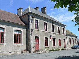 Toulx-Sainte-Croix - Mairie, école.JPG