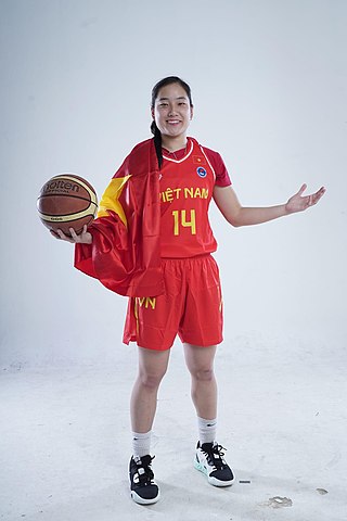 <span class="mw-page-title-main">Kaylynne Truong</span> American professional basketball player