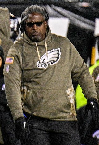 <span class="mw-page-title-main">Tracy Rocker</span> American football player and coach (born 1966)