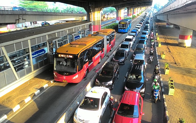 File:Transjakarta Pemuda Pramuka 2.jpg