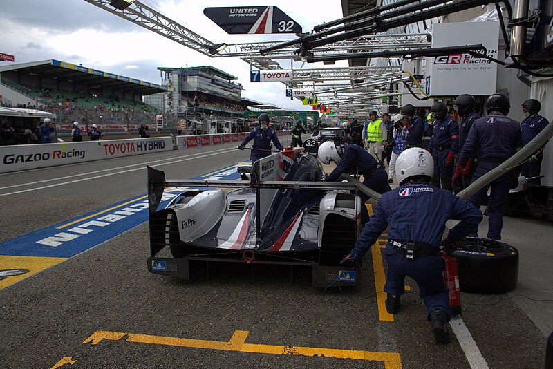 File:United-autosports-le-mans-race-053.jpg