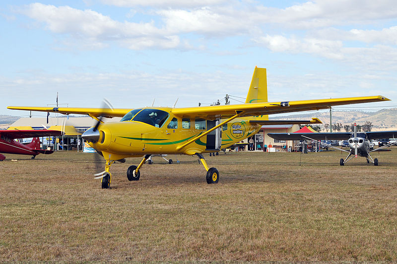 File:VH-DJV Cessna 208 Caravan I (6901047357).jpg