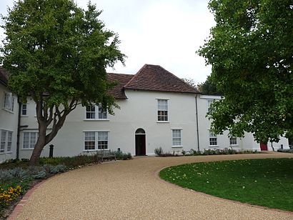 How to get to Valence House with public transport- About the place