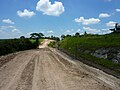 Obras de terraplanagem para duplicação da ferrovia em Itu