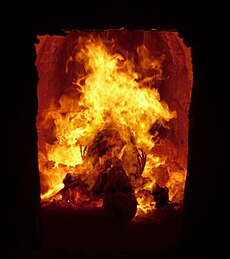 Verbrennung eines Toten in einem Krematorium 2009-09-05.JPG
