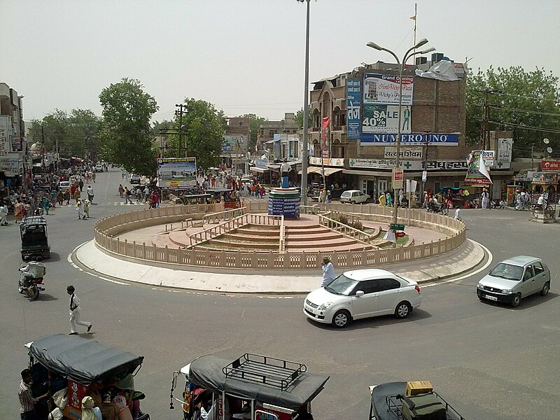 File:View of Bhagat Singh Chowk in Hanumanagrh.jpg