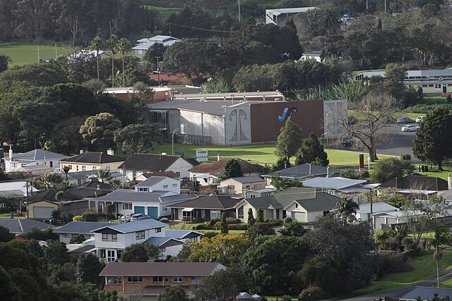 A photograph of the Te Ahu Centre, where the town library, information sites, and InterCity bus stops are.