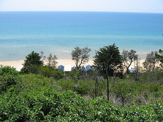 View over Mills Beach in Mornington