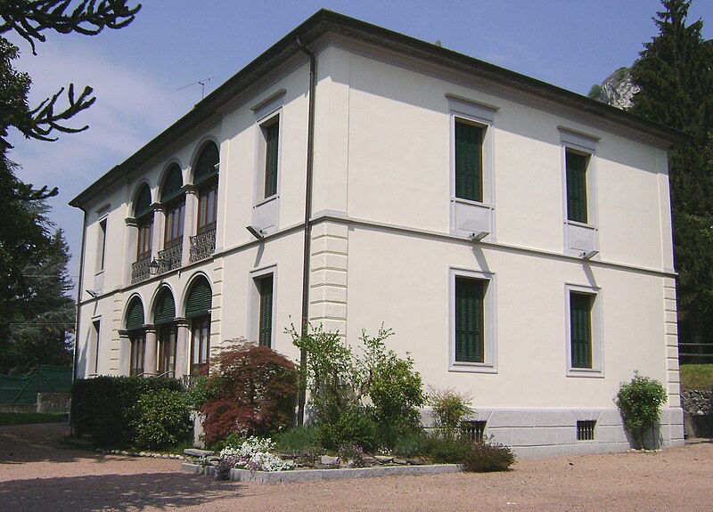 File:Villa Fantoni di Sangiano.jpg