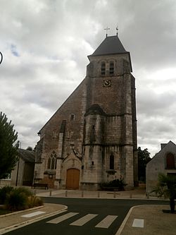 Villiers-au-Bouin église.jpg