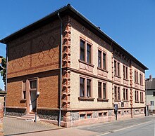 Denkmalgeschützte Grundschule Wersau. Erbaut im Jahr 1892