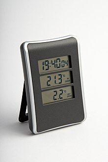 https://upload.wikimedia.org/wikipedia/commons/thumb/9/99/Wireless_thermometer_display.jpg/220px-Wireless_thermometer_display.jpg
