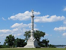 Yorktown Victory Monument Yorktown Victory Monument, Colonial National Historic Site, Yorktown, Virginia (14239327850).jpg