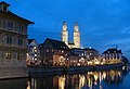 Le Grossmünster de nuit.