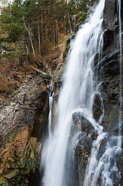 File:Воды Камышлинского водопада.jpg