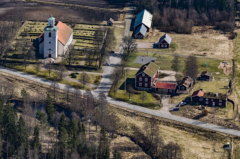 File:0906Tofteryds kyrka.jpg