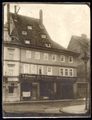 1910 gefertigten Fotos des Wohn- und Geschäftshauses Neuwerkstraße 16