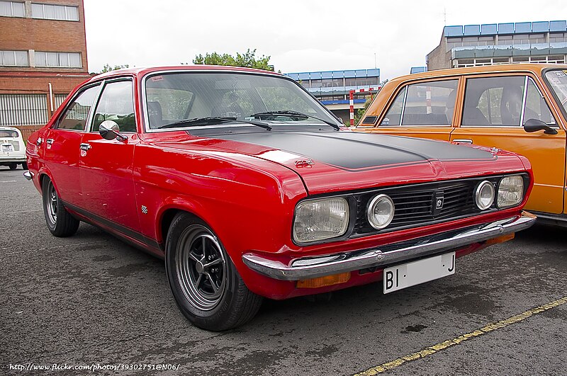 File:1975 Chrysler 180 automático (5997876362).jpg