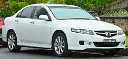 2005-2008 Honda Accord Euro Luxury sedan (2011-11-17).jpg