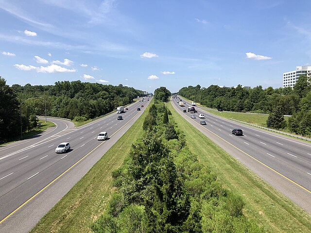 I-95 in Columbia, Maryland, built to modern standards.