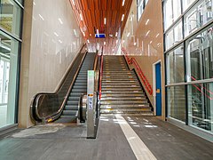 Prins Alexander, Treppe von der Bahnhofshalle zum Bahnsteig