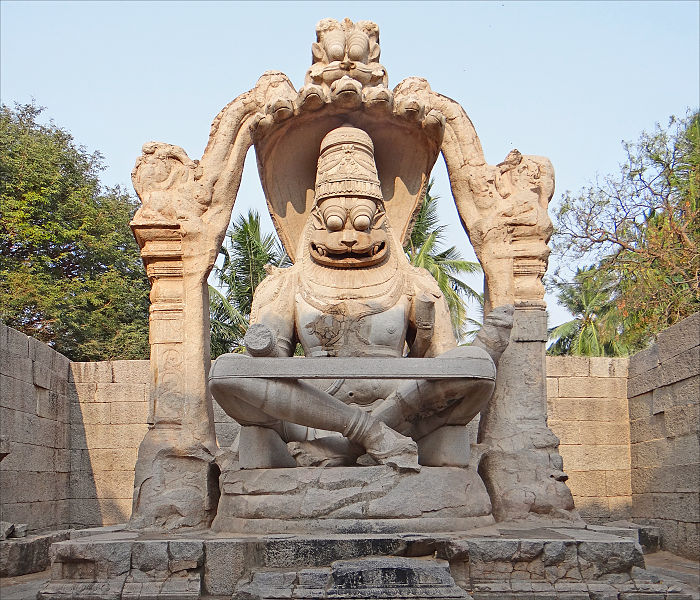 File:7 La statue de Narasimha Hampi Vijayanagar Karnataka India April 2014.jpg