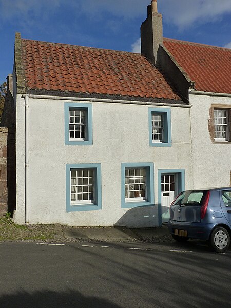 File:8 Castle Street, Crail - geograph.org.uk - 5987884.jpg