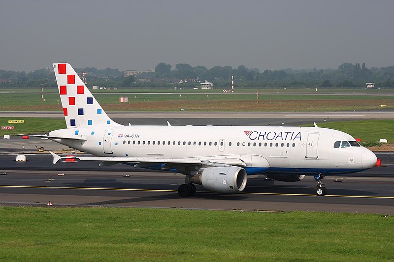 File:9A-CTH A319-112 Croatia DUS 28JUL08 (3180976764).jpg