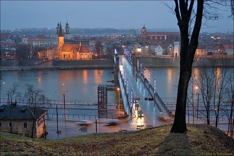 File:Aleksotas bridge in winter 2008-01-28.jpg