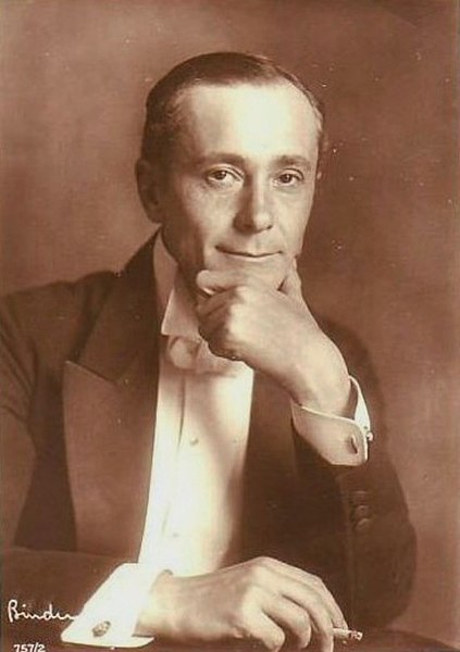 Fil:Alfred Abel by Alexander Binder.jpg