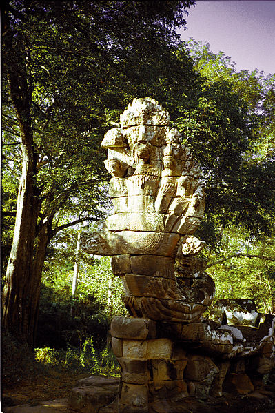 File:Angkor naga.jpg