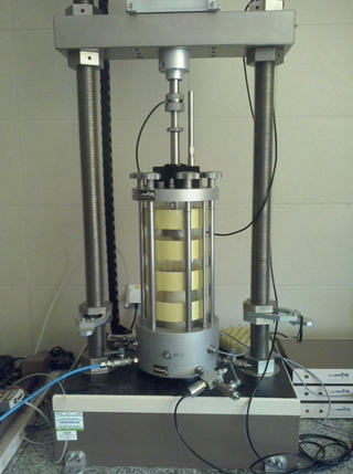 <span class="mw-page-title-main">Triaxial shear test</span>