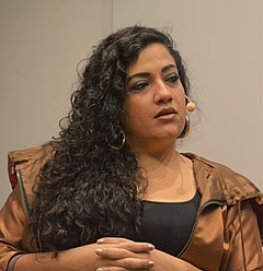 Athena Farrokhzad på Bok- och biblioteksmässan (2019).