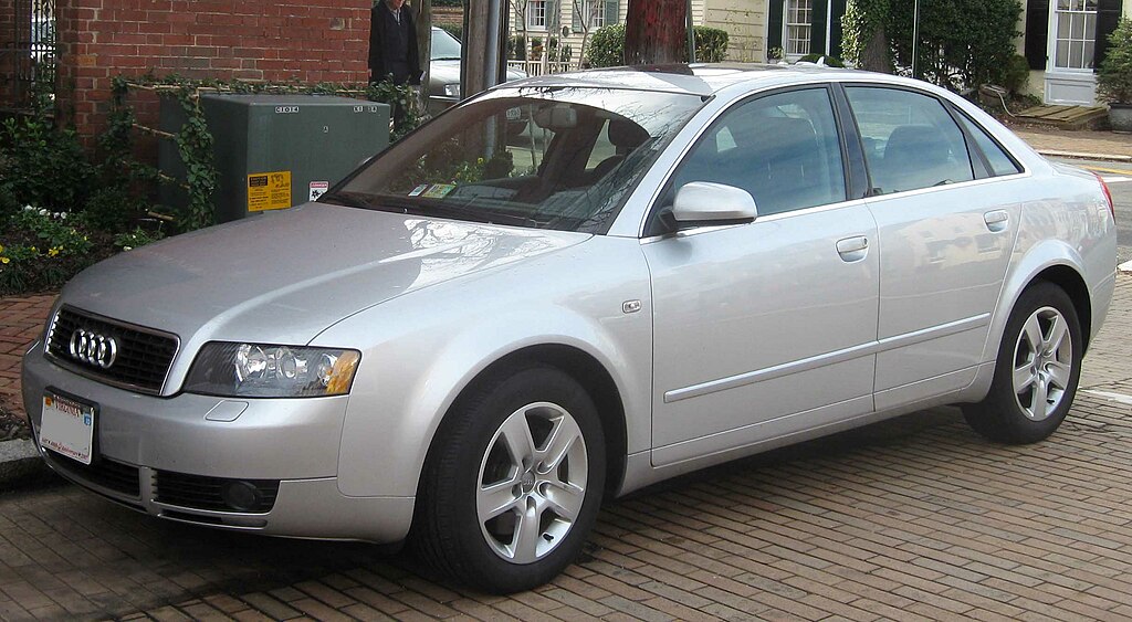 File:Audi A4 sedan.jpg - Wikipedia