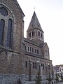 L'église St Victor (1911) sur la Place Communale, est la principale église, au centre d'Auvelais (Sambreville)