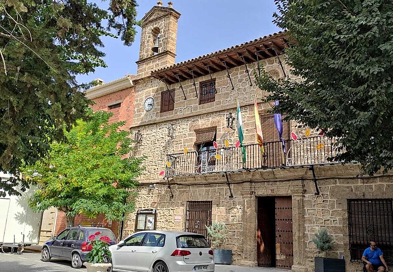 File:Ayuntamiento de Noalejo (España).jpg