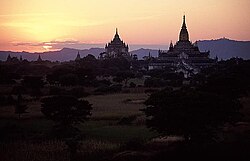 Bagan 005 (Sunset).jpg